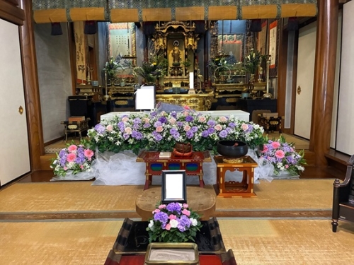 宗泉寺にて告別式　