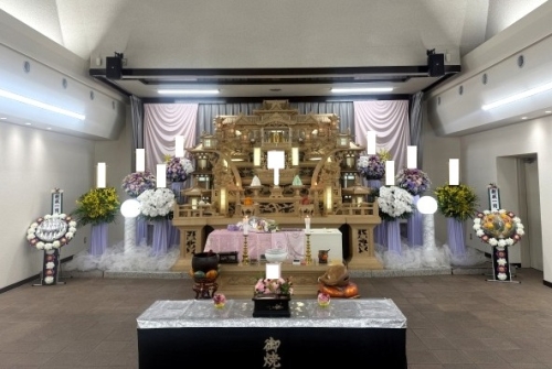 思い出の里会館にて通夜、告別式